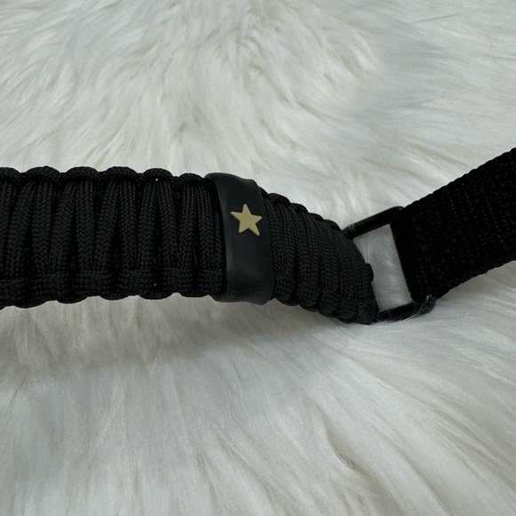 The Hero Company’s Never Forgotten Men's Bracelet & Dog Paracord Collar Bundle - Picture 13 of 16